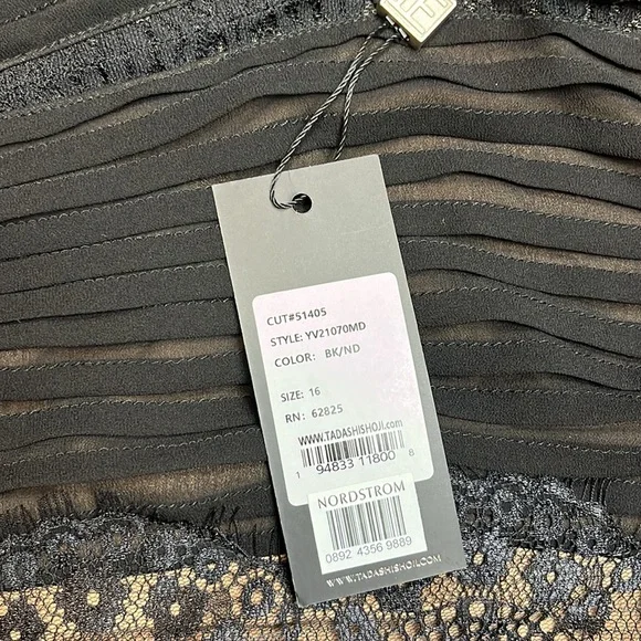 Tadashi Shoji Lace Pintuck Long Sleeve Midi Cocktail Dress, Size 16 1347 - Picture 9 of 14